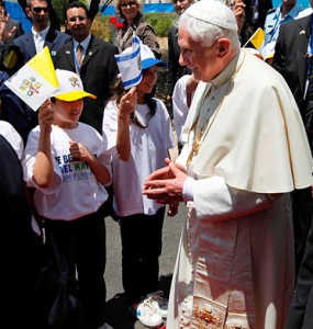 Pesan Paus pada Pemuda Palestina: Jangan Menempuh Aksi Terorisme