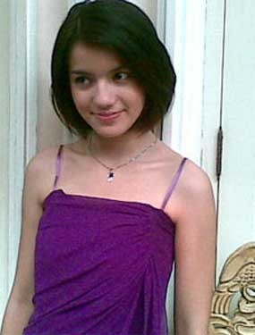 Sheila Marcia Putuskan Pacar Karena Dikekang?