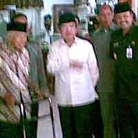 Janji Protes JK, Gus Ipul Jawab dengan Senyuman