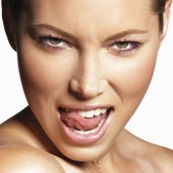 Jessica Biel Kesal Adegan Bugil Bocor di Internet