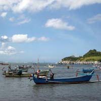 Kampung Penemu Supiah Diteror Bola Api dari Laut Selatan