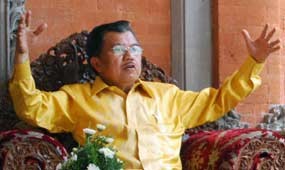 Tak Presidential Look, JK Bisa Untung, Bisa Rugi