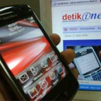 Adu Jitu Operator Taklukan Badai BlackBerry