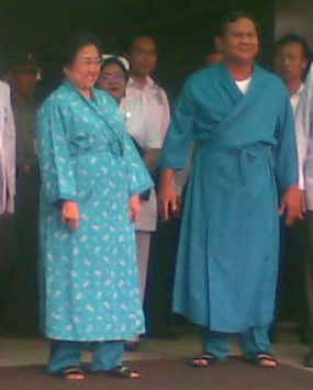 Tes Kesehatan Tuntas, Mega-Prabowo Lambaikan Tangan 