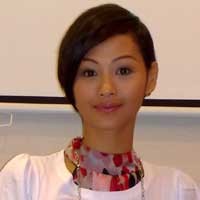 Nyanyi, Indah Kalalo Terima Kritikan