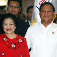 Mega-Prabowo Punya Massa Militan, Market Terbatas