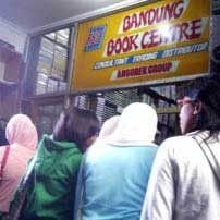 Penetrasi Internet Dongkrak Penjualan Buku-buku IT