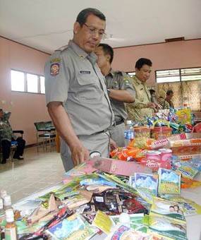 Ribuan Makanan dan Obat Kadaluarsa Disita
