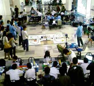 Maranatha Gelar Kontes Line Follower Bot