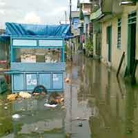 Air Laut Meluap, Pesisir Kota Surabaya Banjir