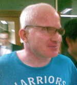 Diekstradisi ke Australia, Hadi Berontak 