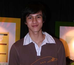 Herjunot Ali Pilih Situs Pribadi Ketimbang Facebook
