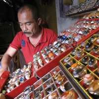 30 Tahun Menggosok Batu