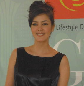 Cathy Sharon: Cari Gebetan di Facebook? Jangan Deh!