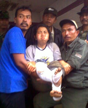 Setelah Dirawat di Balai Desa, Lima Siswa Dibawa Pulang
