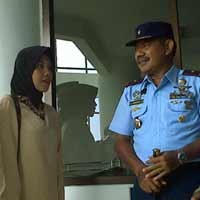 Marsma JD Sembiri Kunjungi Korban Hercules di RS Soetomo