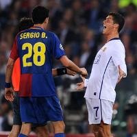 Barca Menyentuh Surga, MU Luluh Lantak