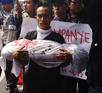 Mahasiswa Tolak SBY-Boediono