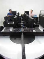 Main Saham di Kawasan Belanja