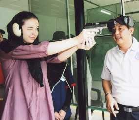 Manohara Akan Lapor Polisi Malaysia Secepatnya