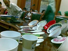 BPOM Mewanti-wanti Penggunaan Piring dan Gerabah Berbahan Melamin