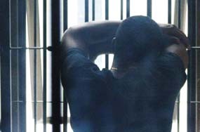 Telan Tiga Tutup Botol Air Mineral, Napi Rutan Kudus Kritis