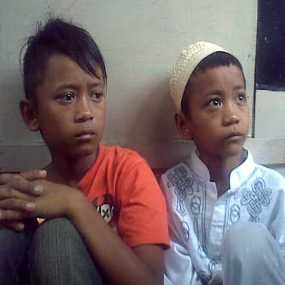 Dermawan Tersentuh Kisah Madirah Si Pemulung