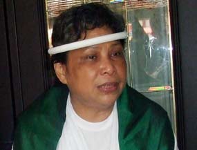 Jelang Vonis, Pengikut Lia Eden Gelar Doa Bersama