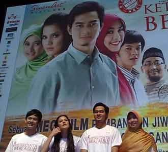 Ketika Cinta Bertasbih