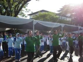 Lansia Jawa Barat Ceria