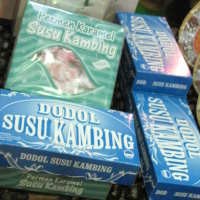 Legit Menggigit Dodol dan Karamel Susu Kambing