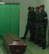 3 Jenazah Dibawa ke Rumah Duka, Keluarga Menangis Histeris