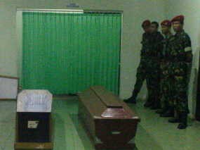 3 Jenazah Dibawa ke Rumah Duka, Keluarga Menangis Histeris