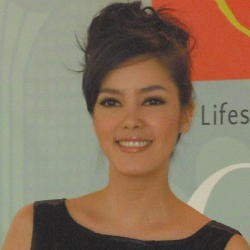 Cathy Sharon Dipuji Kevin Vierra Lewat Lagu