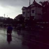 Hujan Basahi Sebagian Kota Surabaya