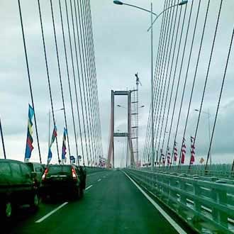 Suramadu Jelang Diresmikan