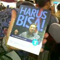 Undangan Dapat Souvenir  Buku Harus Bisa! Seni Memimpin Ala SBY