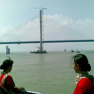 Memotret Suramadu