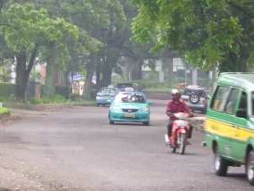 Menjelang Siang, Bandung Masih Berselimut Kabut