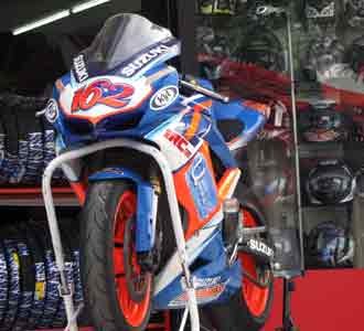 Supermarket Aksesoris Motor