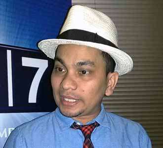 Tompi Jadi Presenter Tompi Jadi Presenter