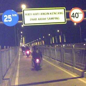 Malam Pertama di Suramadu