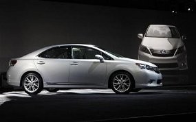 Sedan Hybrid Mewah Lexus HS250 Padati AS