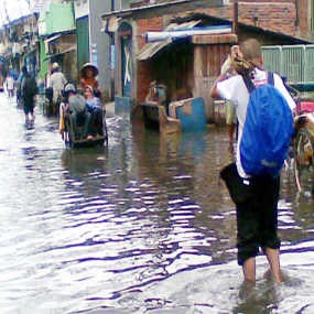 Tanggul Antirob Pesisir Jakarta Hampir Rampung