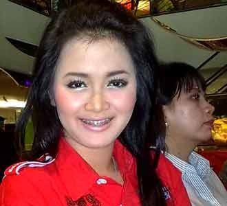 Pengantin Baru, Vega Nonton Film Porno