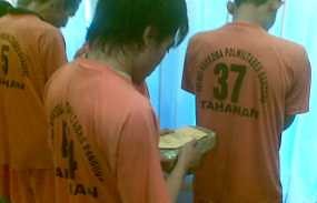 Polisi Gulung Lima Pengedar dan Pengguna Ganja