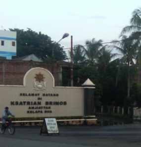 Polri Siap Ganti Rugi Kaca Rumah Warga yang Pecah