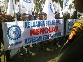 Rapergub Dibatalkan, Buruh Balik Kanan