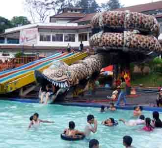 Liburan Sekolah, Karang Setra Padat