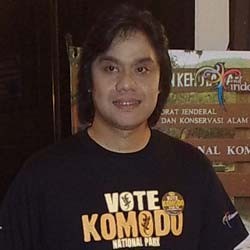 Dwiki Darmawan Libatkan 100 Musisi Berbagai Negara